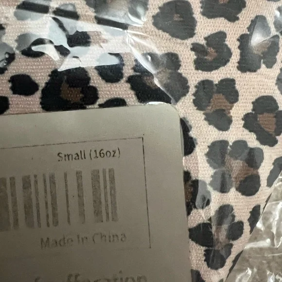 NWT 1pc Leopard Print Cup Sleeve Available in 3 Different Sizes - Picture 2 of 4